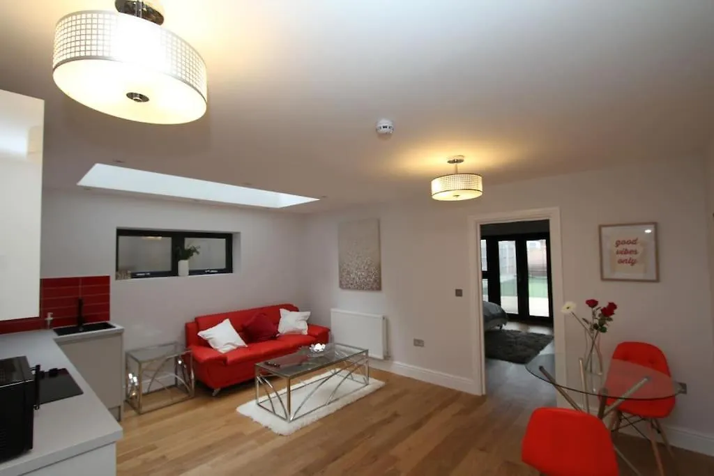 Lovely One Bed Apartment-Near All Transport-Village-Freeparking London United Kingdom