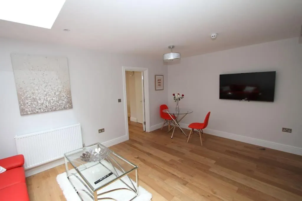 Apartment Lovely One Bed Apartment-Near All Transport-Village-Freeparking London United Kingdom