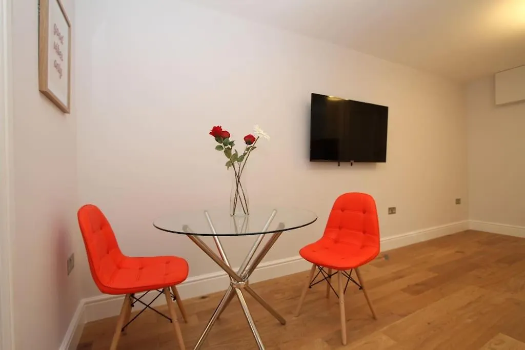 Lovely One Bed Apartment-Near All Transport-Village-Freeparking London 0*,